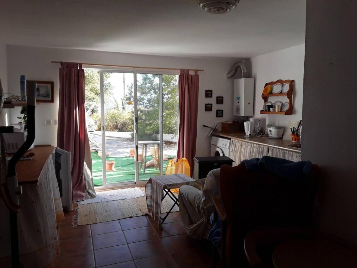 2-Bed Apartment - Sleeps 3 - Parking - Near Albox Buitenkant foto