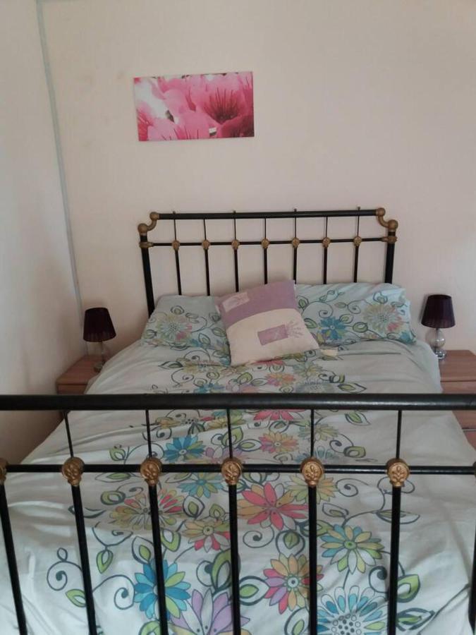 2-Bed Apartment - Sleeps 3 - Parking - Near Albox Buitenkant foto